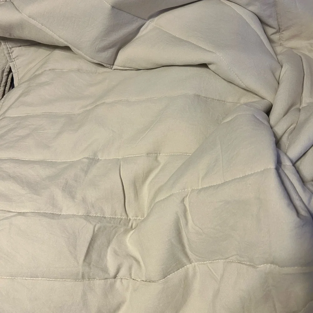 Elegant Cream Mattress Cover